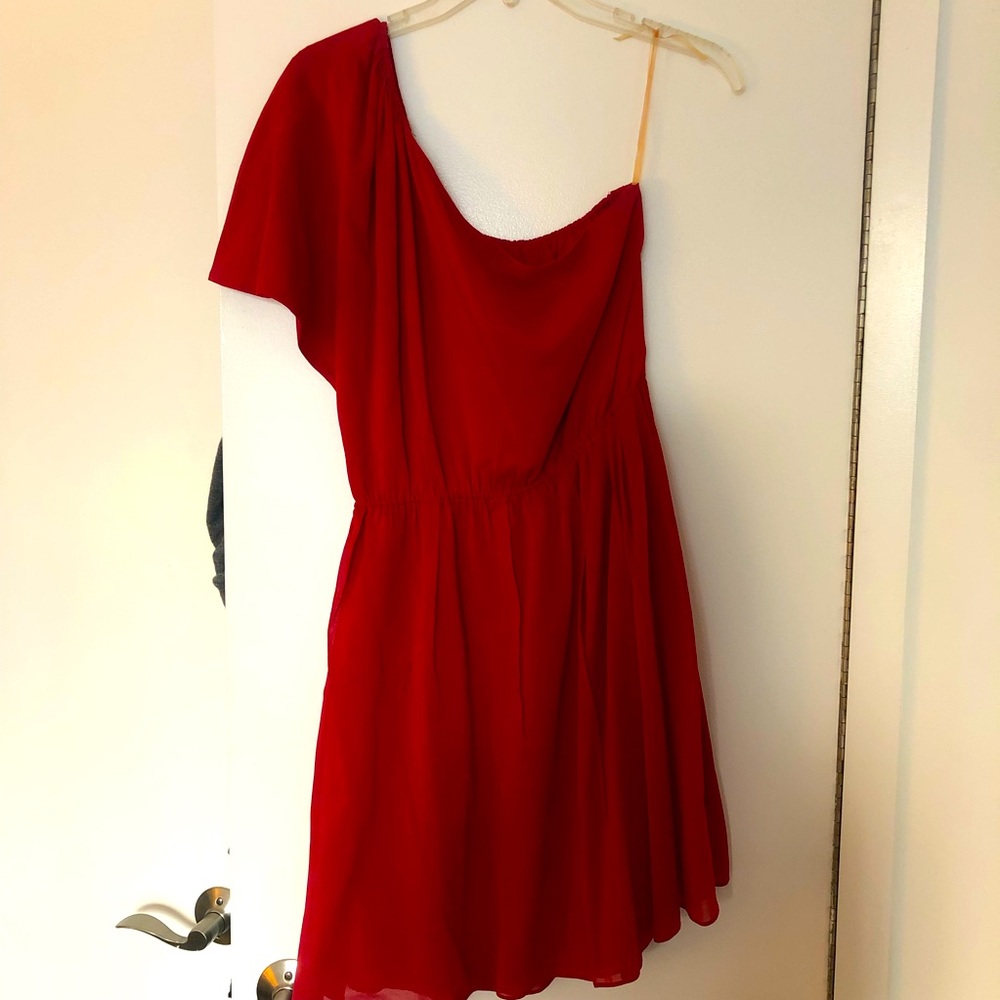 Alice & Olivia red one-shoulder cocktail dress- size Medium
